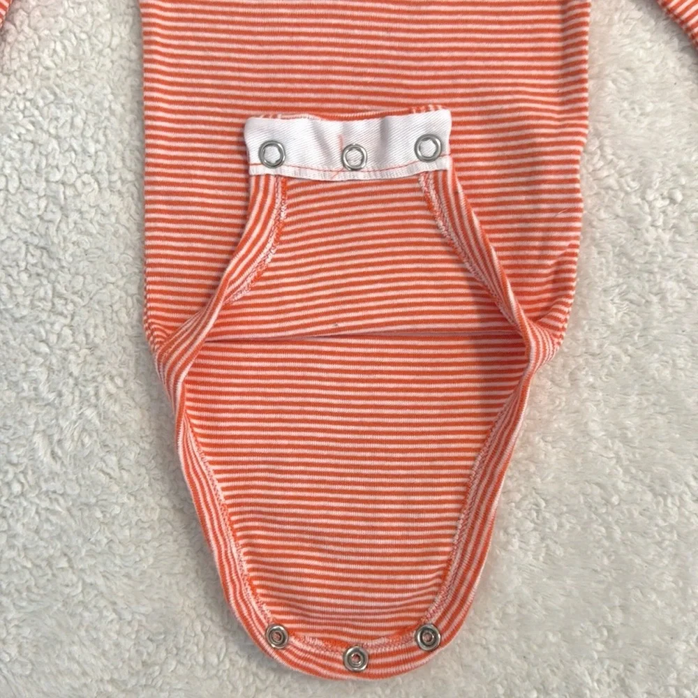 3/$15 🌸 Carter’s Stripe NB Long Sleeve Onesie White Orange Stripes Baby Bodysuit